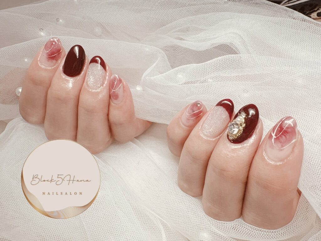 Nail No.4378【ボルドーフレンチのビジューネイル】