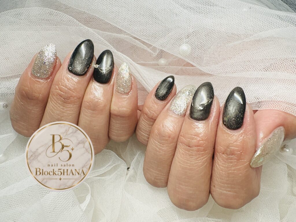 Nail No.4422【ブラックマグネット×シルバーミラーのクールで華やかなネイル】