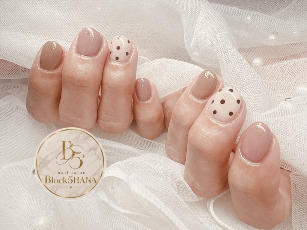 Nail No.4440【くすみピンク×ブラウンドットネイル】